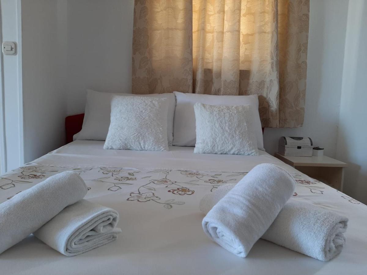 Apartmani Sollei Петркане Екстериор снимка