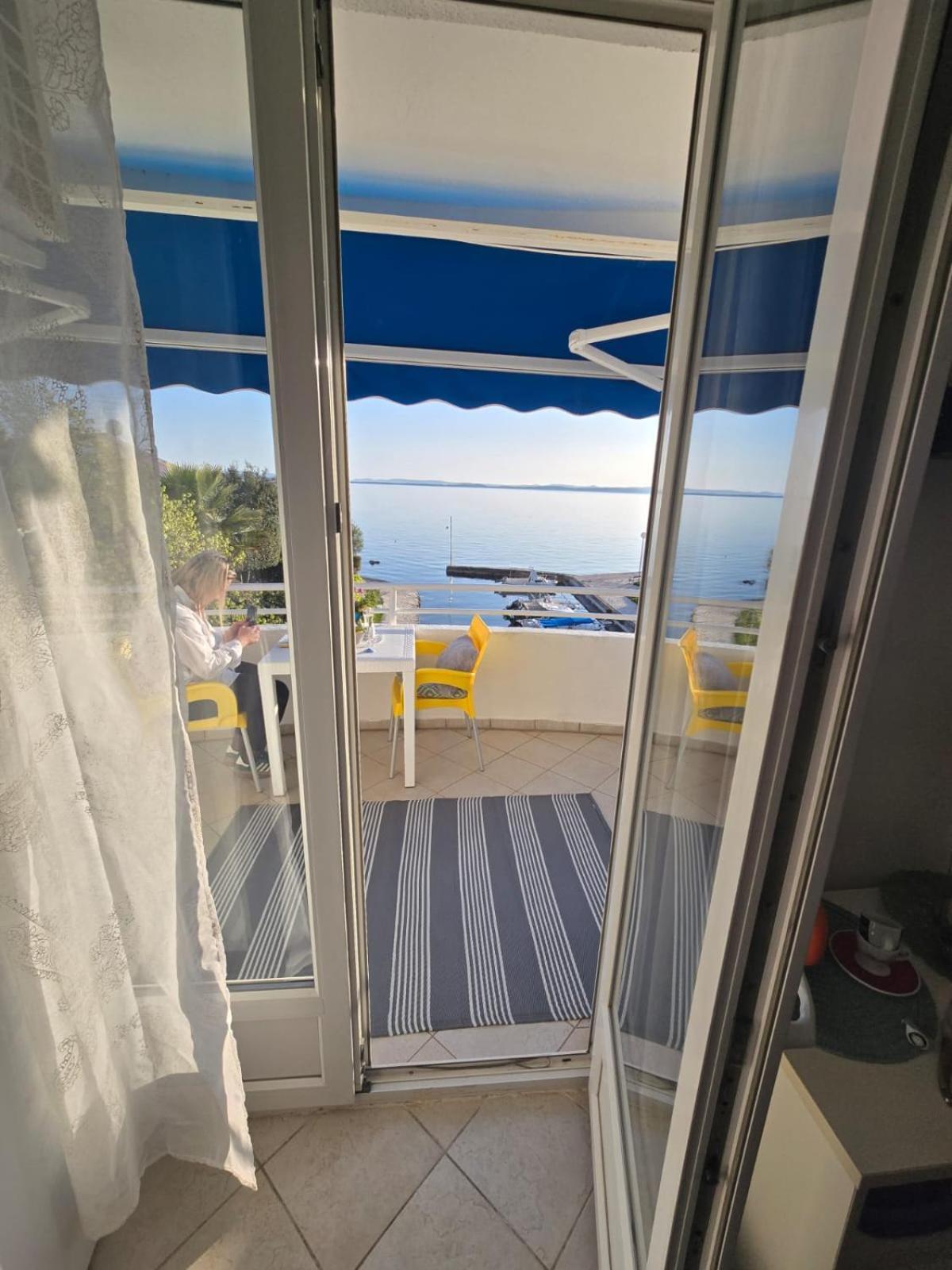Apartmani Sollei Петркане Екстериор снимка